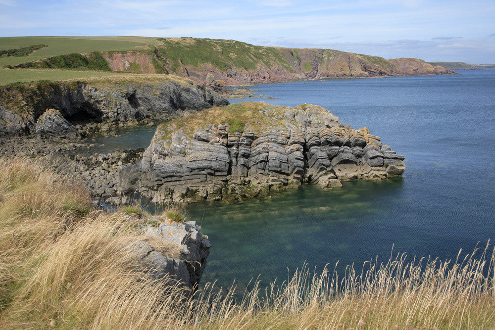 View looking east at the entrance to Stackpole Quay on the Stackpole E ...