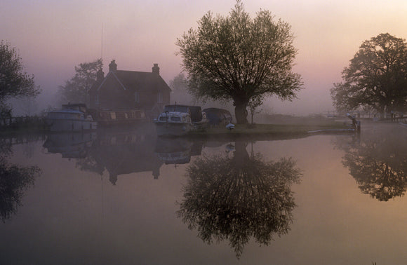 A peaceful mist shrouded scene at Papercourt Lock