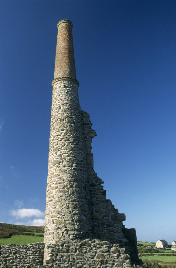 A close up of the ruins of the one of the Carn Galver engine houses near Zennor
