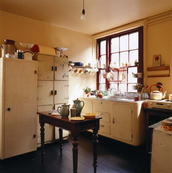 The Kitchen at 59 Rodney Street, Liverpool, the E. Chambre Hardman Studio