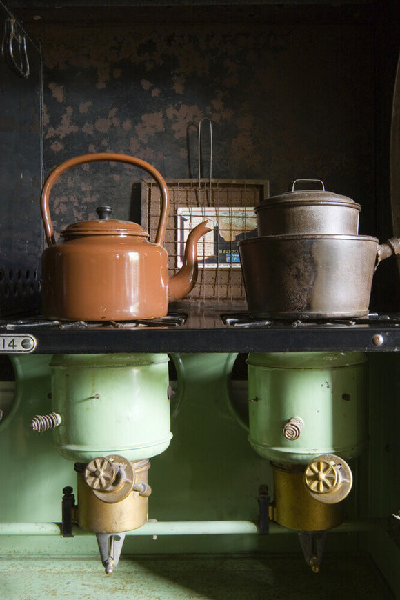 Kettle and saucepans on a Valor paraffin stove